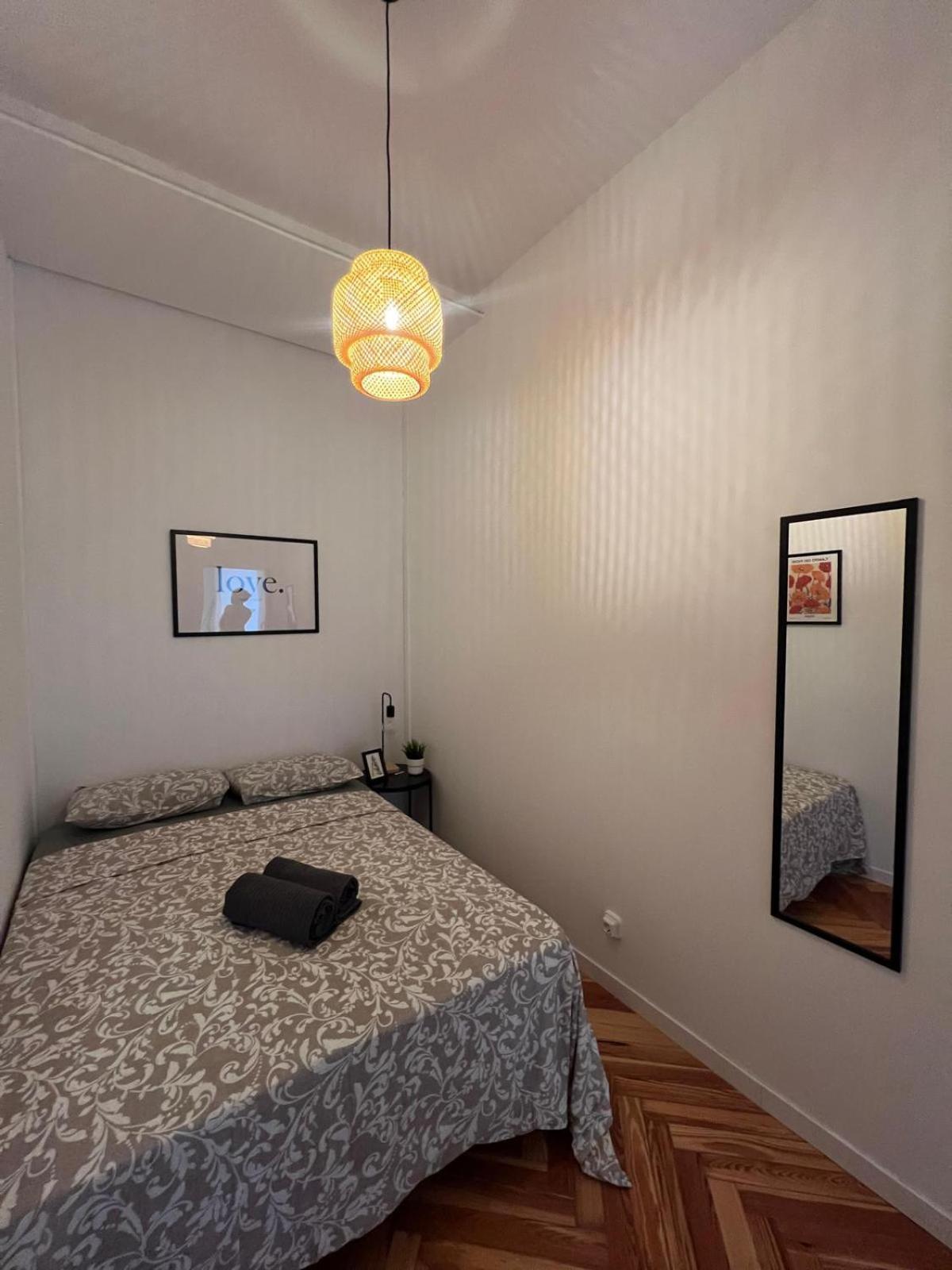 Private Rooms In Magdalena Street Madrid Eksteriør bilde
