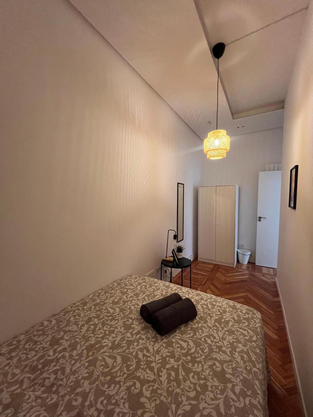 Private Rooms In Magdalena Street Madrid Eksteriør bilde