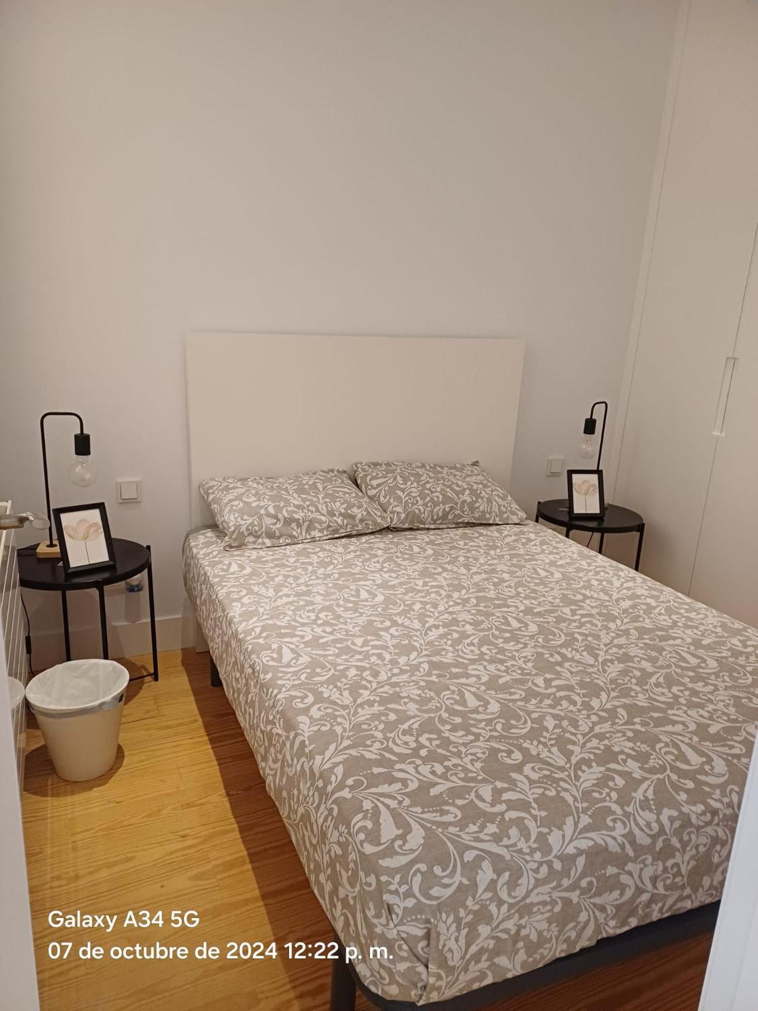Private Rooms In Magdalena Street Madrid Eksteriør bilde